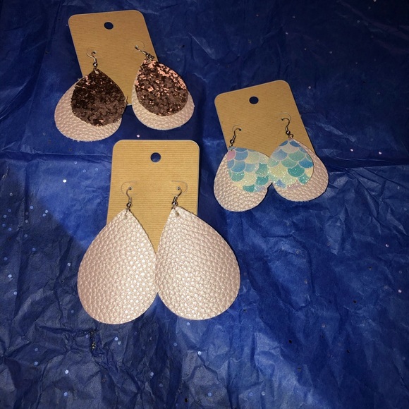 jewelry - Picture 1 of 3